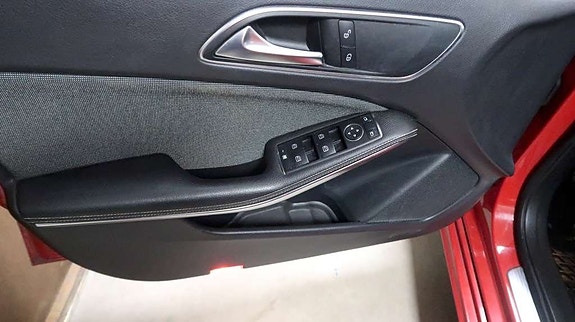 Mercedes-Benz A180 9 of 11