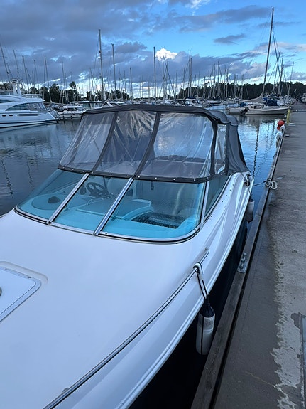 Wellcraft Eclipse 24 fot, Volvo Penta nyrenoverad motor 3 of 9