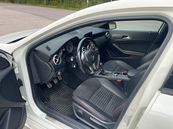 Mercedes-Benz A180 5 of 10