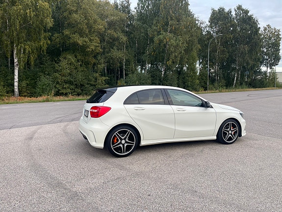 Mercedes-Benz A180 3 of 10