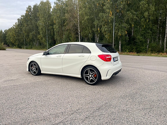 Mercedes-Benz A180 4 of 10