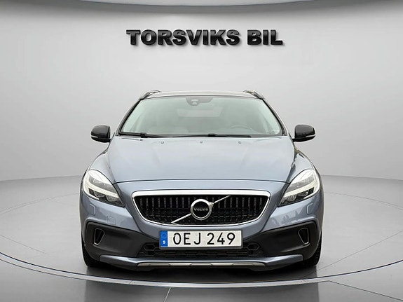 Volvo V40 Cross Country 9 of 23