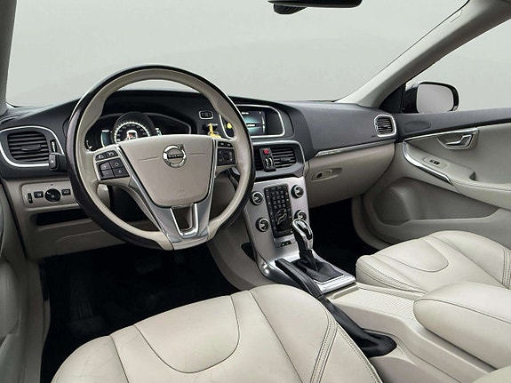 Volvo V40 Cross Country 12 of 23