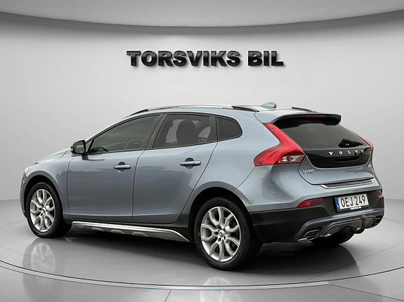 Volvo V40 Cross Country 4 of 23