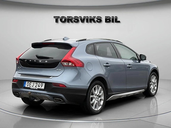 Volvo V40 Cross Country 6 of 23