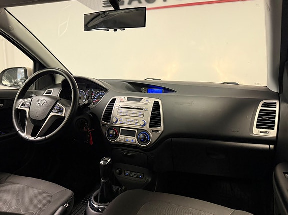 Hyundai i20 9 of 17