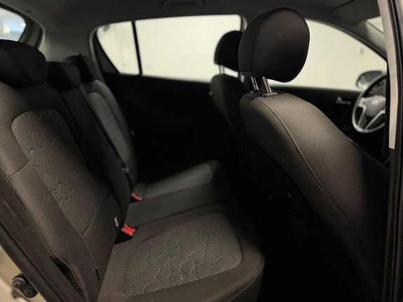 Hyundai i20 15 of 17
