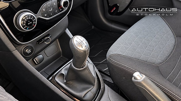 Renault Clio 20 of 21