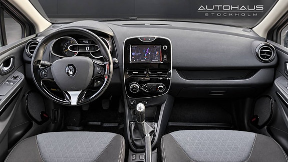 Renault Clio 14 of 21