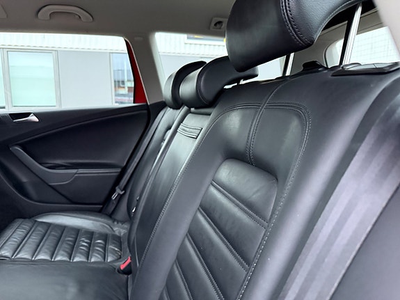 Volkswagen Passat 9 of 9