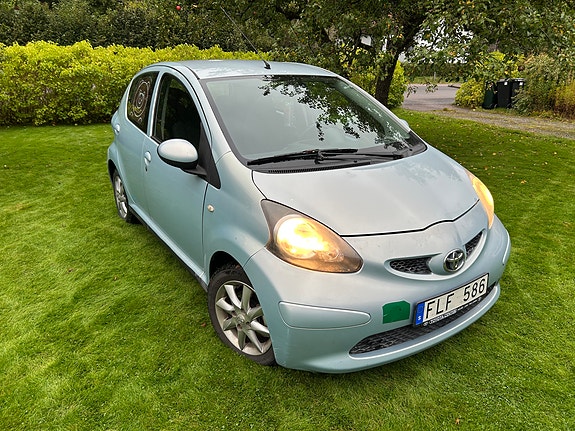 Toyota Aygo 4 of 9