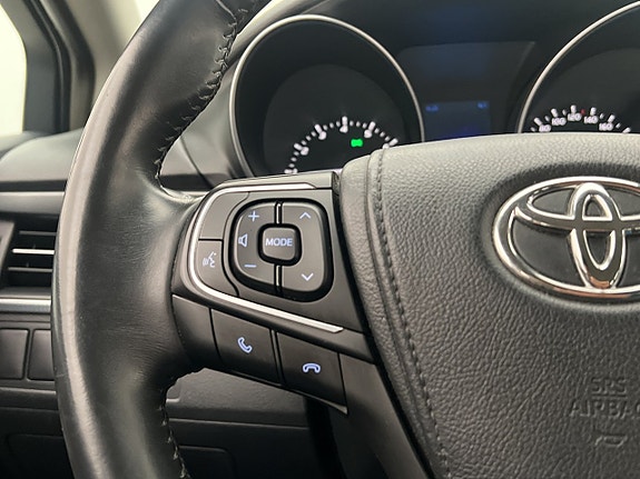 Toyota Avensis 24 of 26