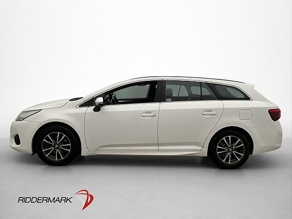 Toyota Avensis 4 of 26