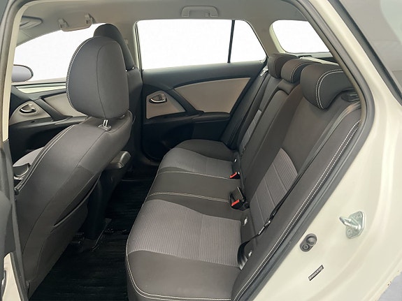 Toyota Avensis 15 of 26