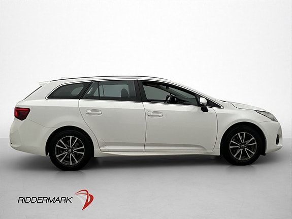 Toyota Avensis 9 of 26