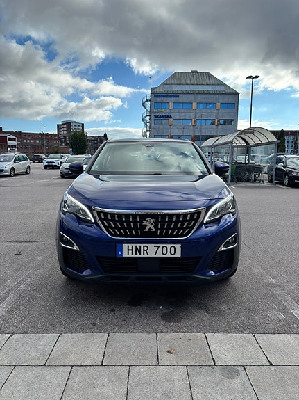 Peugeot 3008 2 of 5