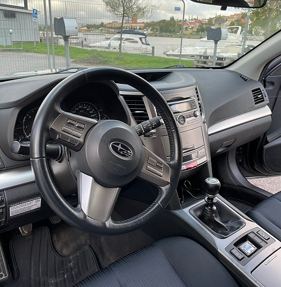 Subaru Legacy 6 of 7