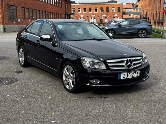Mercedes-Benz C200 3 of 7