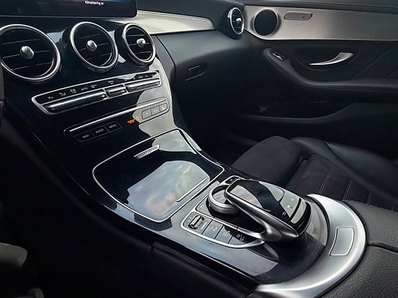 Mercedes-Benz C300 e 13 of 30