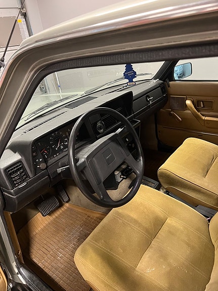 Volvo 244 25 of 27