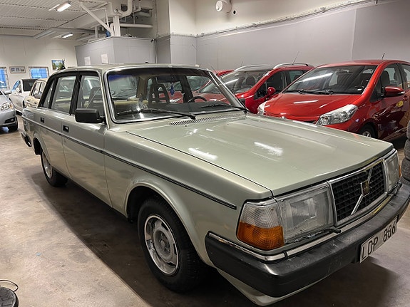 Volvo 244 9 of 27