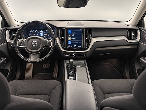 Volvo XC60 11 of 17