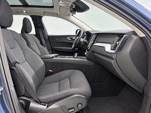Volvo XC60 12 of 17