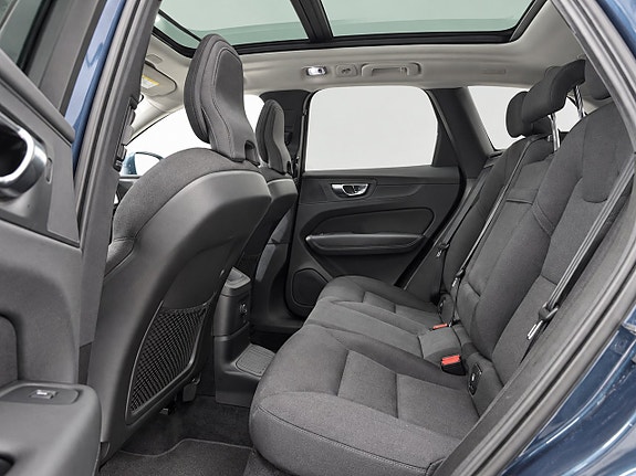 Volvo XC60 13 of 17