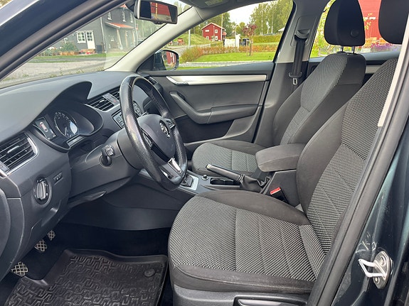 Skoda Octavia 6 of 11