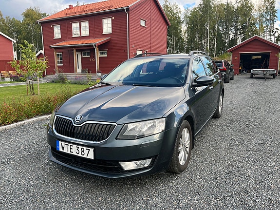 Skoda Octavia 2 of 11