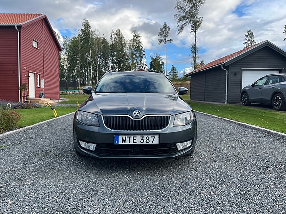 Skoda Octavia 4 of 11