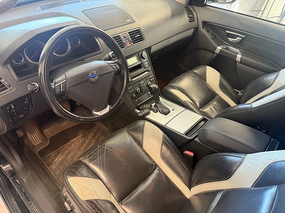 Volvo XC90 6 of 10