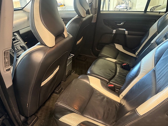 Volvo XC90 8 of 10