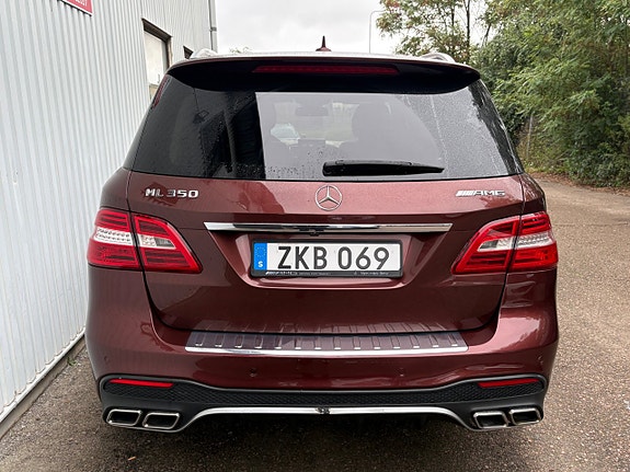 Mercedes-Benz ML350 7 of 16