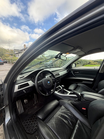 BMW 318d 9 of 12
