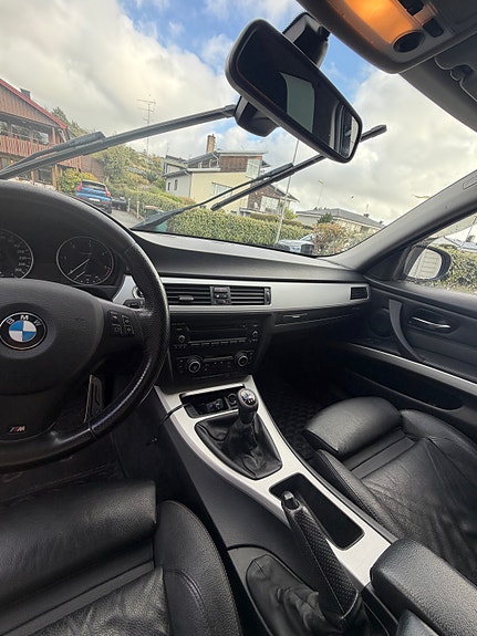 BMW 318d 11 of 12