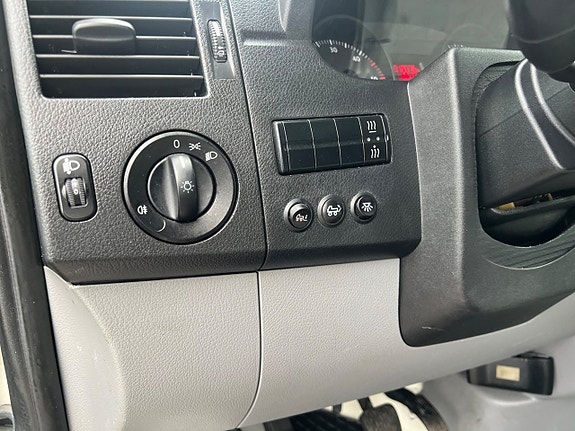 Volkswagen Crafter 12 of 12