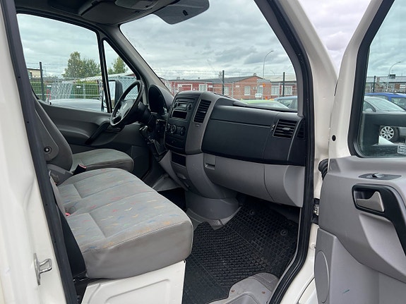 Volkswagen Crafter 7 of 12