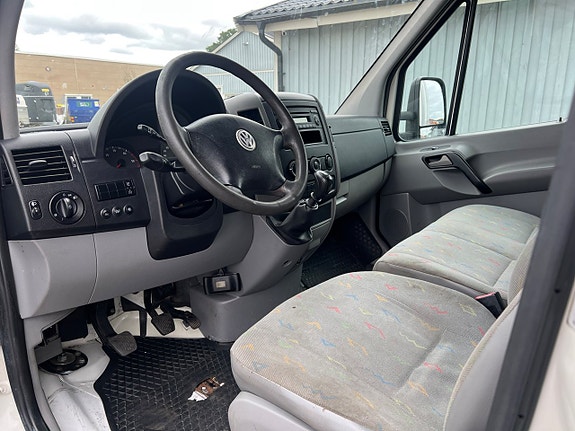 Volkswagen Crafter 8 of 12