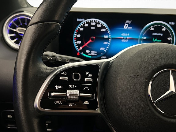 Mercedes-Benz EQA300 14 of 30