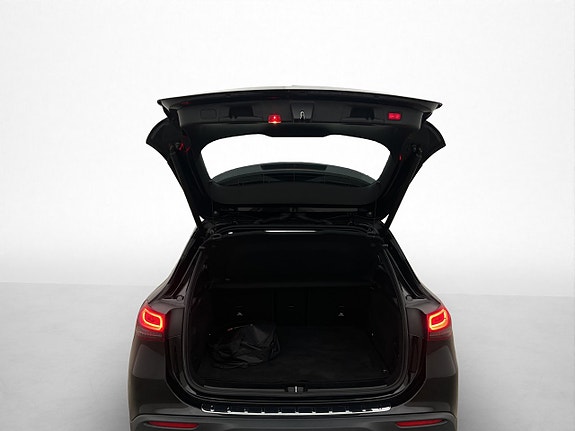 Mercedes-Benz EQA300 29 of 30