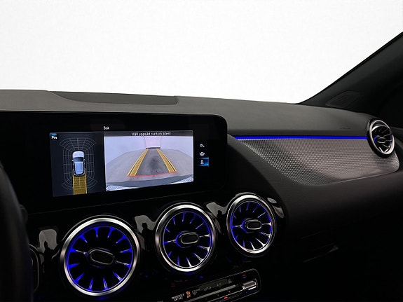Mercedes-Benz EQA300 18 of 30