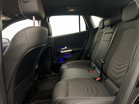 Mercedes-Benz EQA300 28 of 30