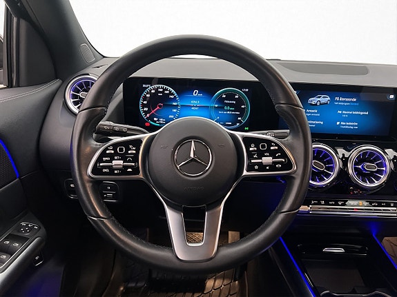 Mercedes-Benz EQA300 13 of 30