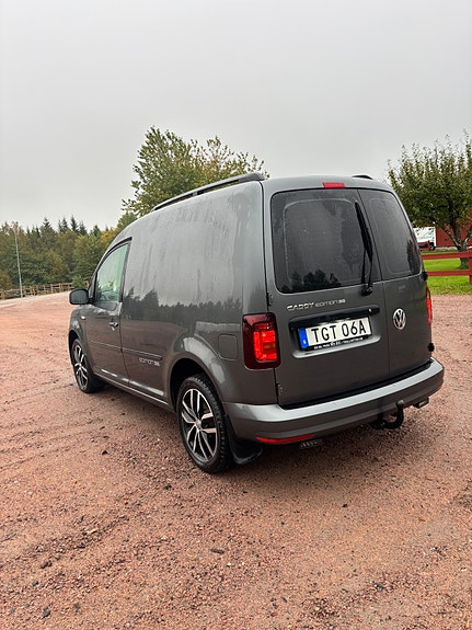 Volkswagen Caddy 2 of 6