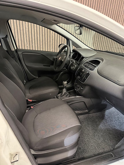 Fiat Punto 13 of 13