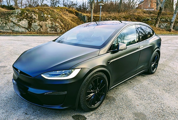 Tesla Model X 22 of 30