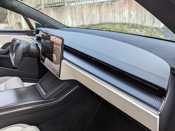 Tesla Model X 8 of 30