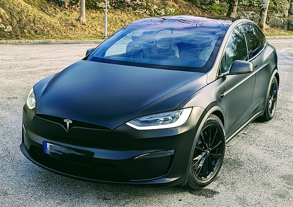 Tesla Model X 19 of 30