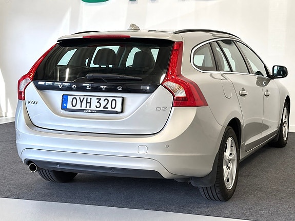 Volvo V60 4 of 12